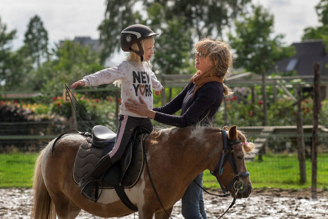Selma centered riding les voor kinderen